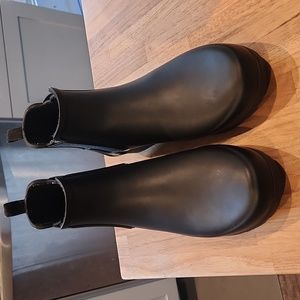 Hunter Chelsea Style Rain Boots